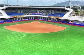 JJB- 棒球友谊赛掀起高潮,漠南旋风队读秒扳平北城麒麟队,高压逼抢奏功——临场应变见真章