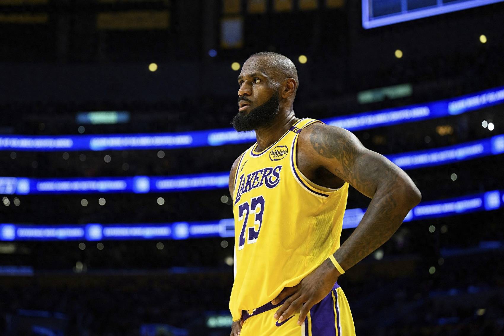 JJB-詹姆斯新星比分优势明显表现惊艳，勇士未来可期！的简单介绍